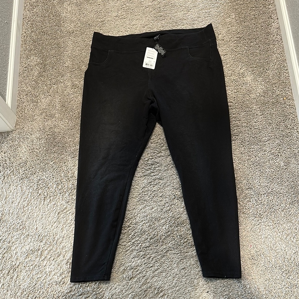 NWT! HUE Game Change Denim High Rise Pull-on Jeans — Black Wash, 2X